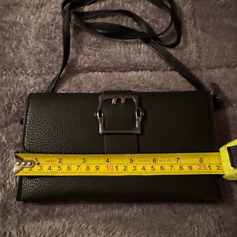 Crossbody - Picture 3 of 5